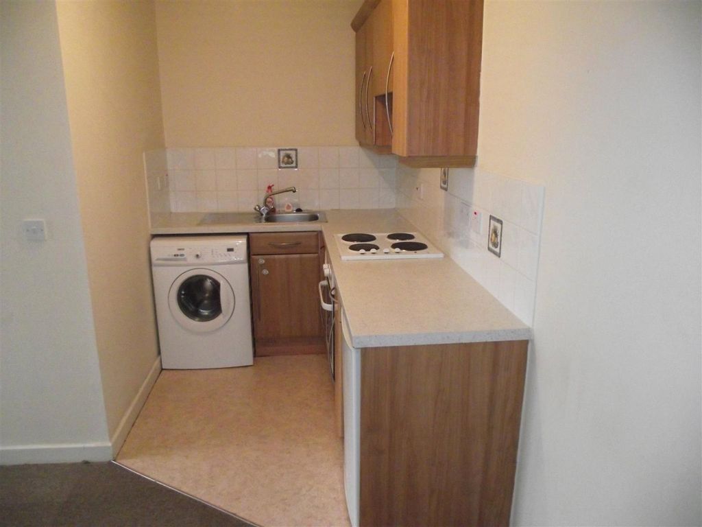 Property photo 3 of 5 Picture No. 05