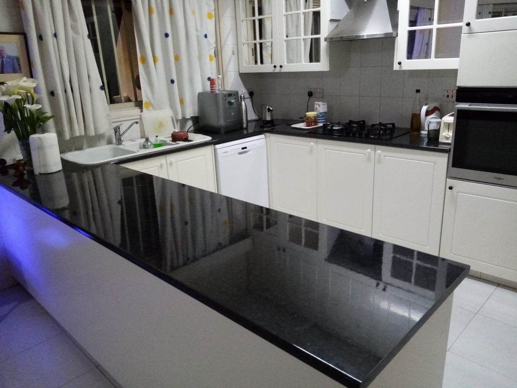 Property photo 3 of 27