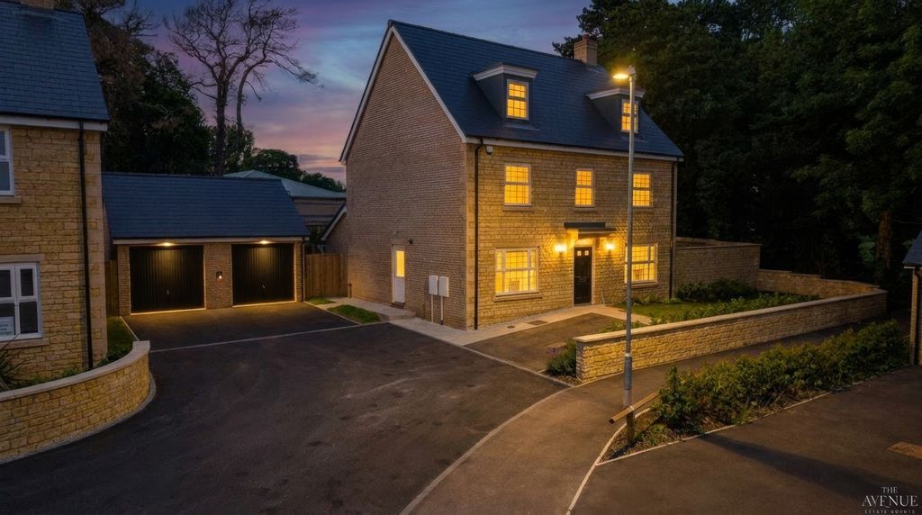 Property photo 1 of 47 5268600