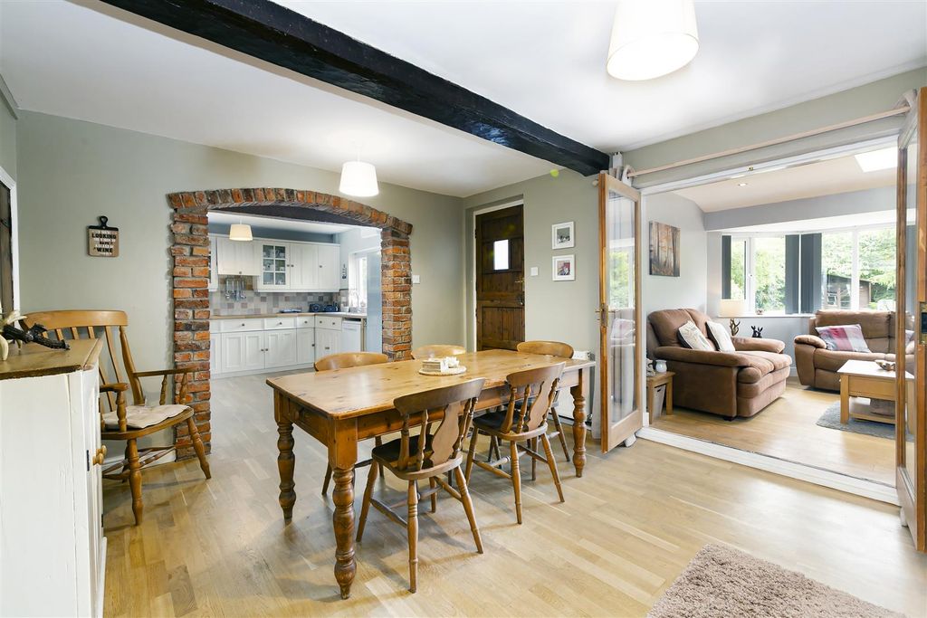 Property photo 2 of 30