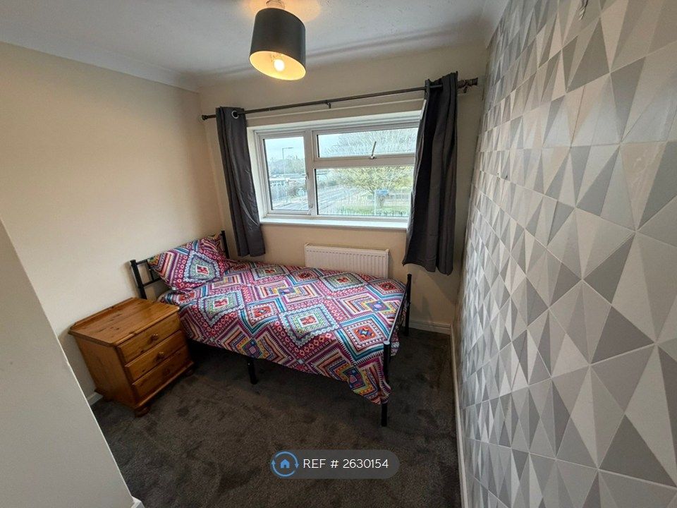 Property photo 3 of 6