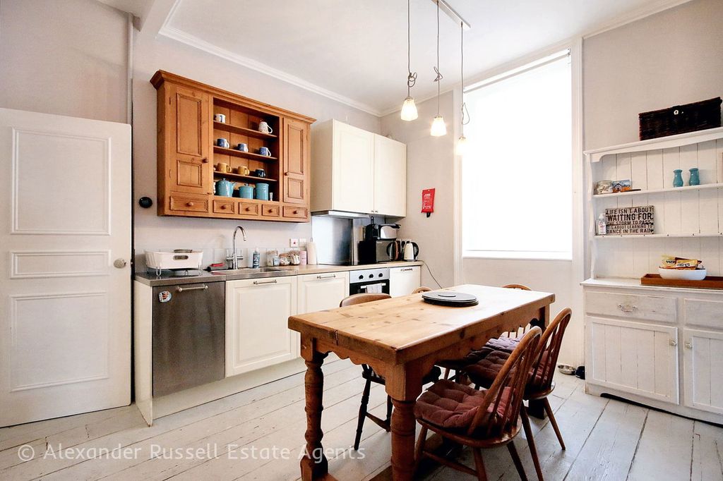 Additional image 7 of 2 bed flat for saleAlbion Hill, Ramsgate CT11