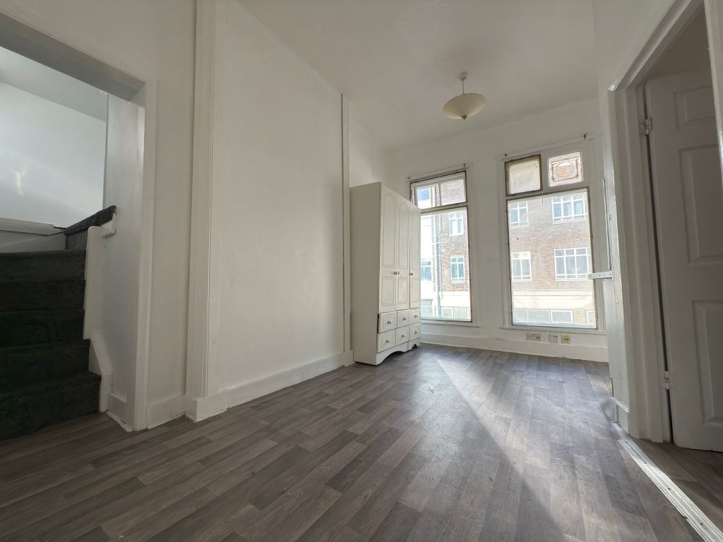 Property photo 1 of 3