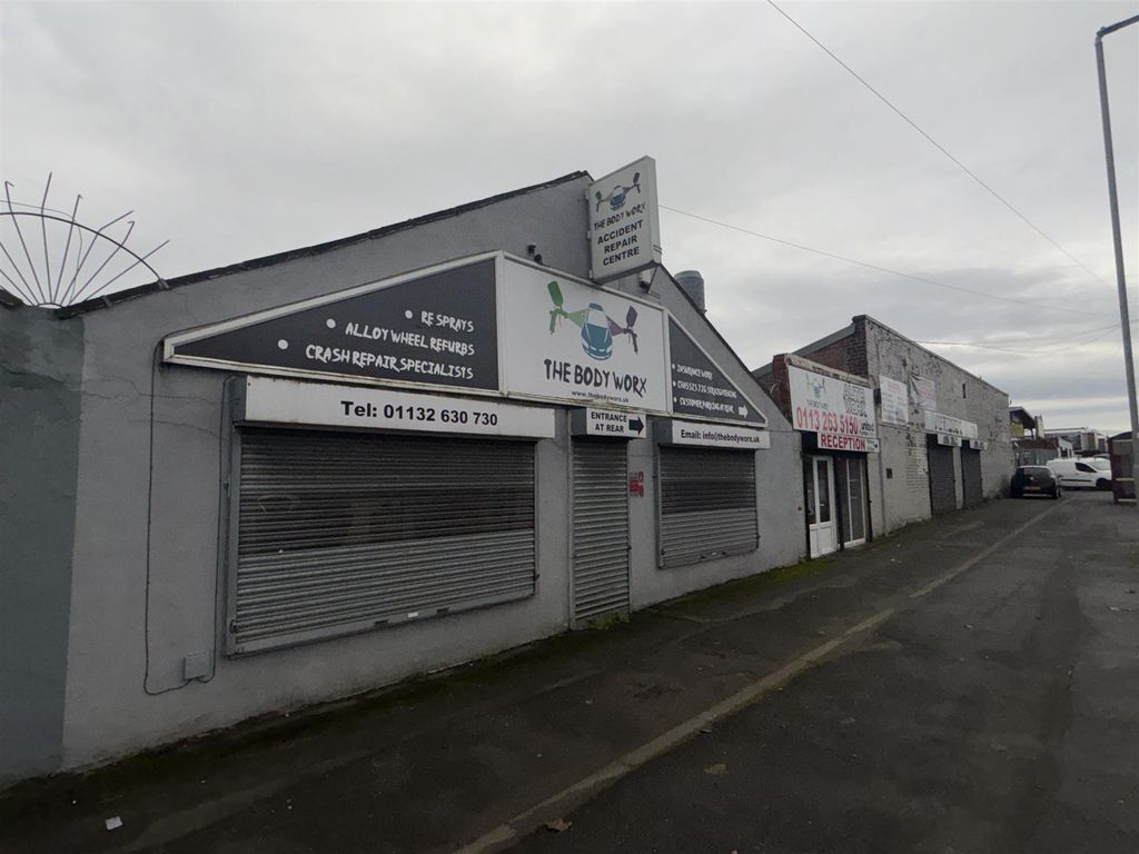 Property photo 1 of 8 Photo 0