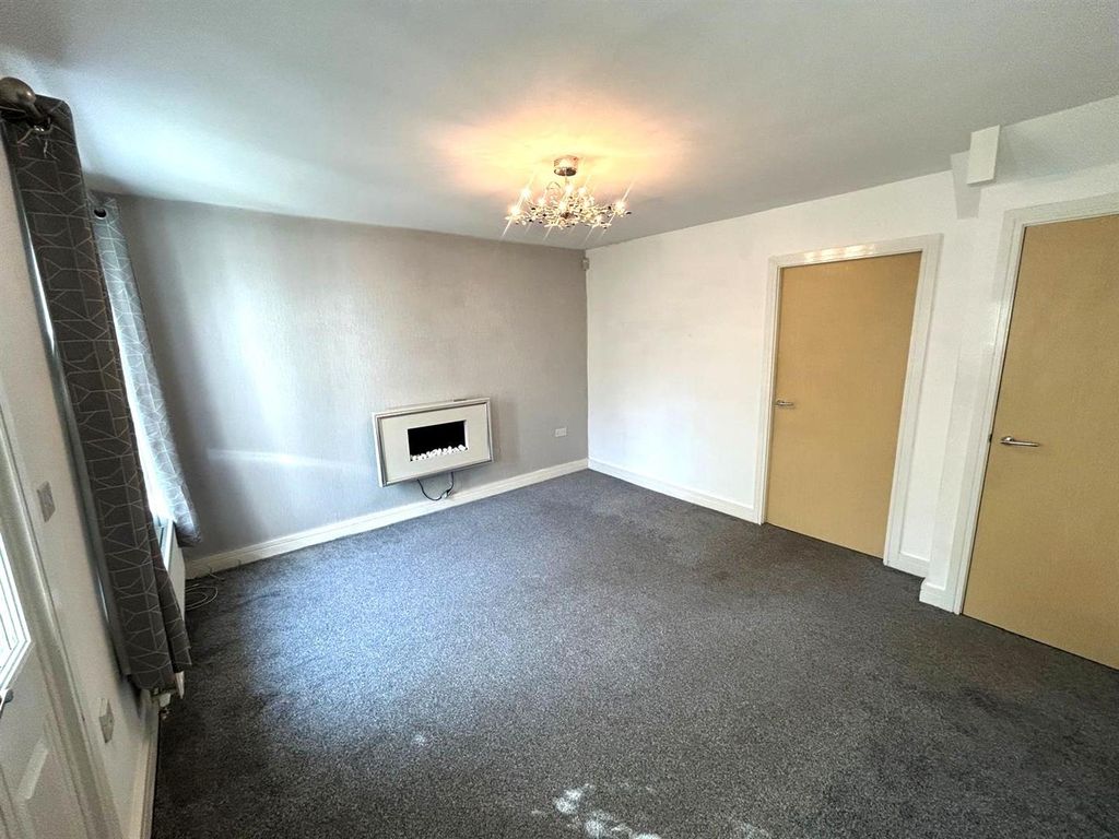 Property photo 3 of 17 Living Room.Jpg