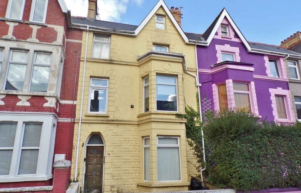 Property photo 2 of 10