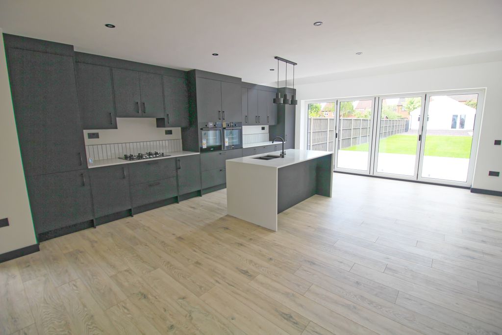 Property photo 3 of 23 Img_8757_Dxo