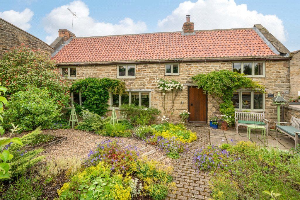 Property photo 1 of 21 Manor House