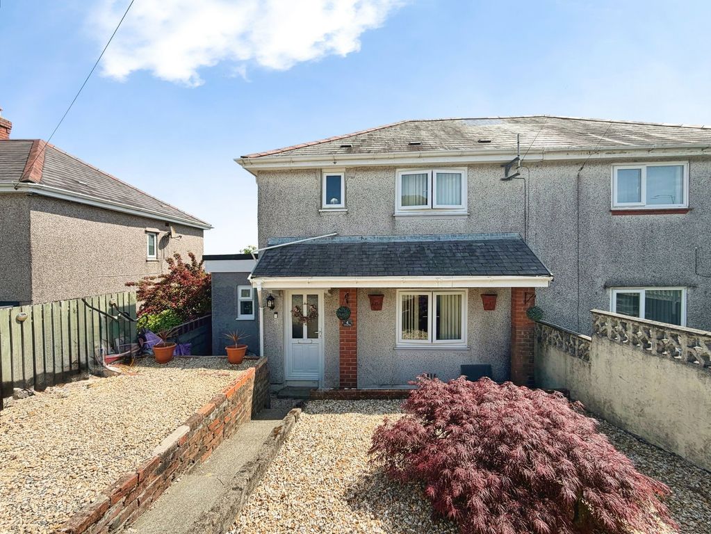 Property photo 1 of 33