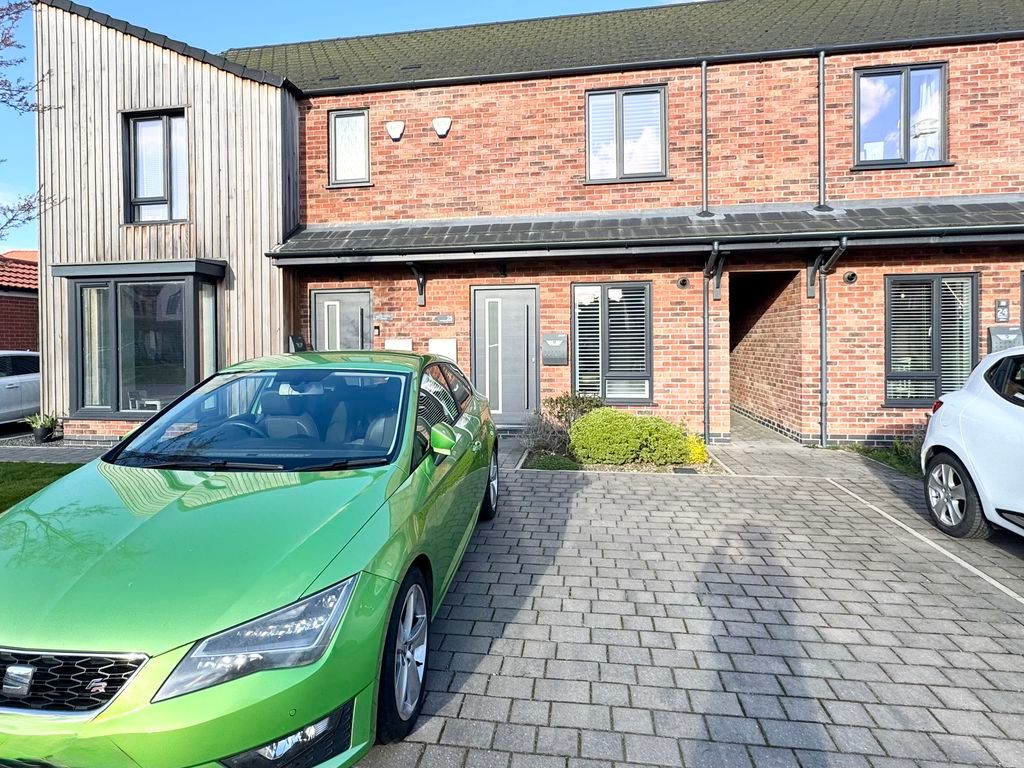 Property photo 1 of 12 Front