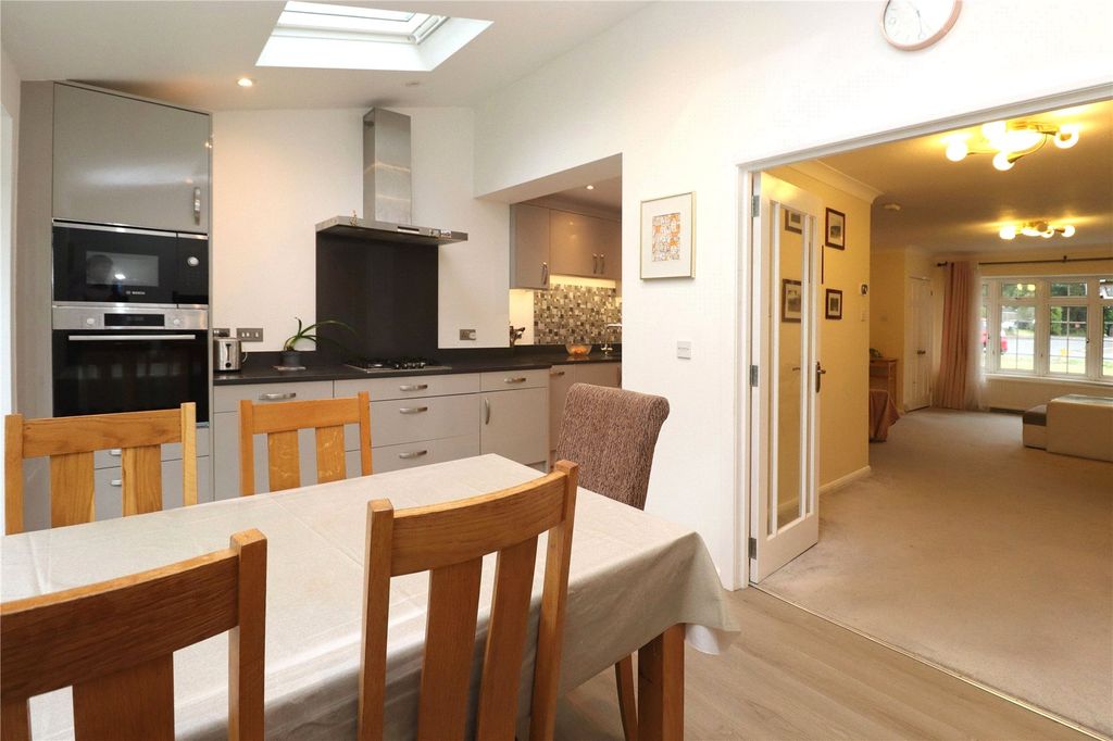 Property photo 3 of 22 Picture No. 33