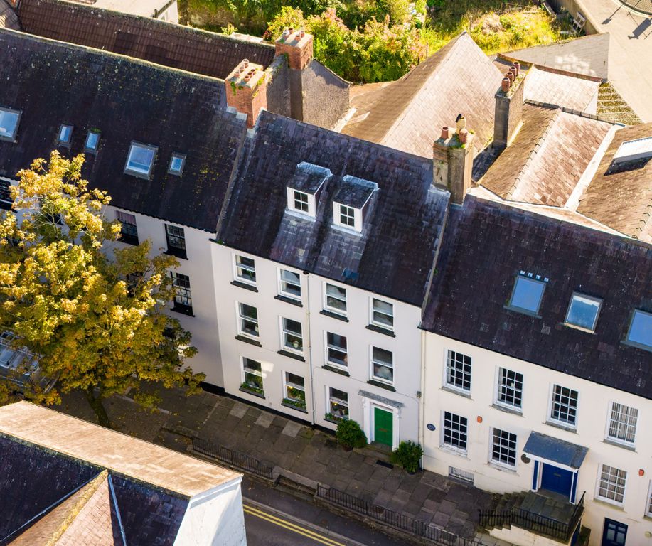 Property photo 1 of 41