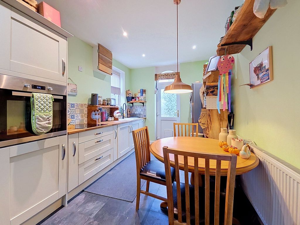 Property photo 3 of 17 Kitchen Diner