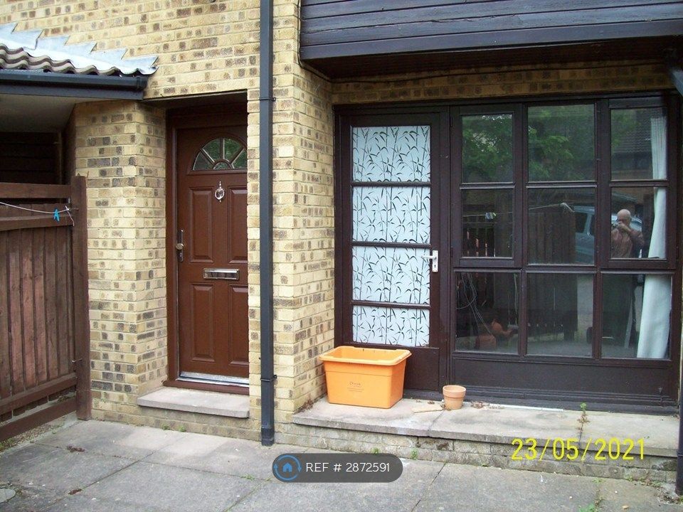 Property photo 3 of 17 Patio &amp; Front