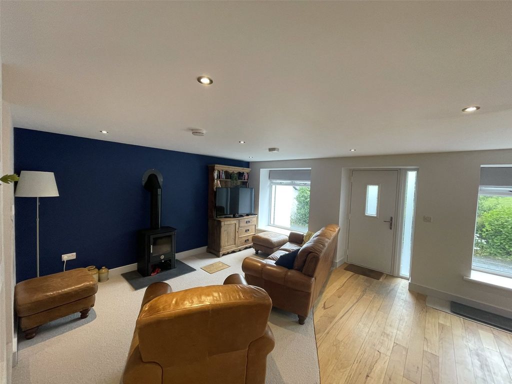 Property photo 3 of 21 Picture No. 04