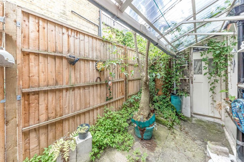 Property photo 3 of 3