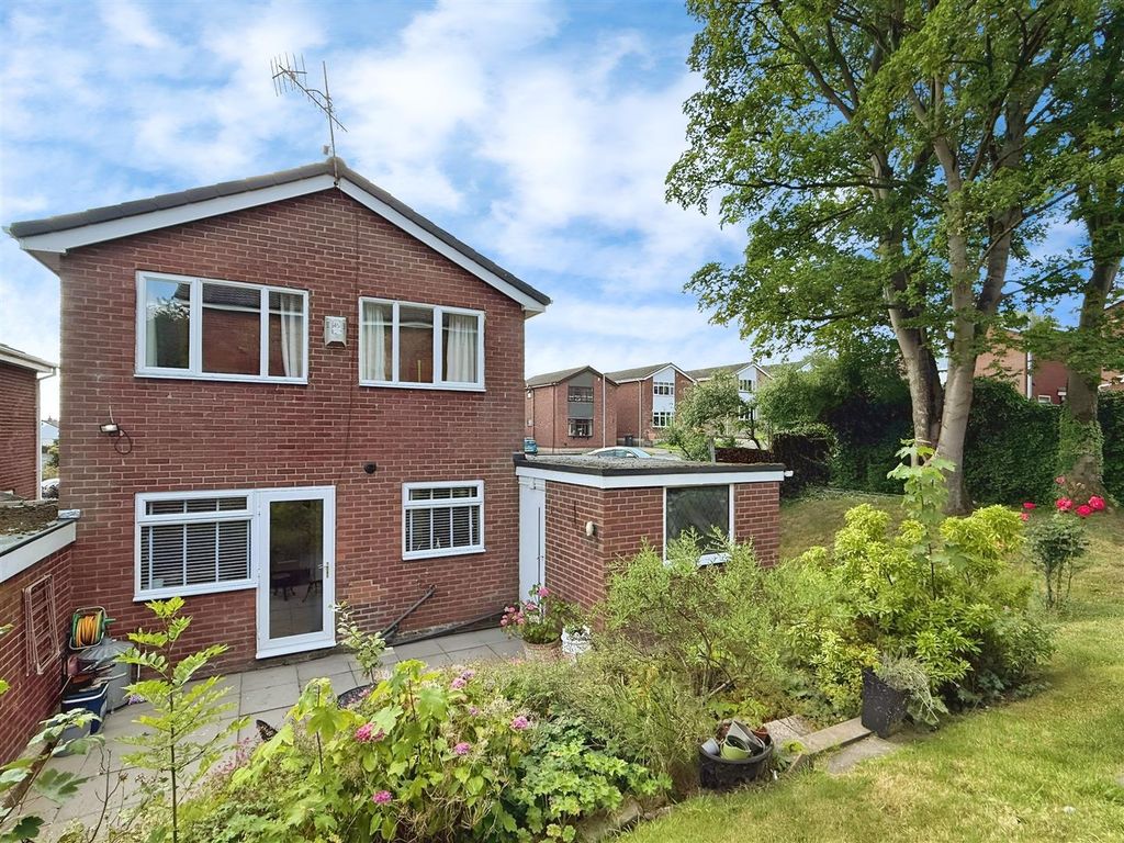 Property photo 2 of 21 Outside