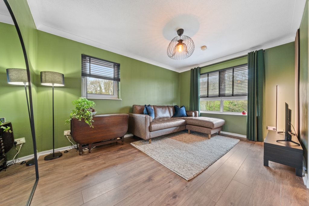 Property photo 2 of 18 Dsc00450