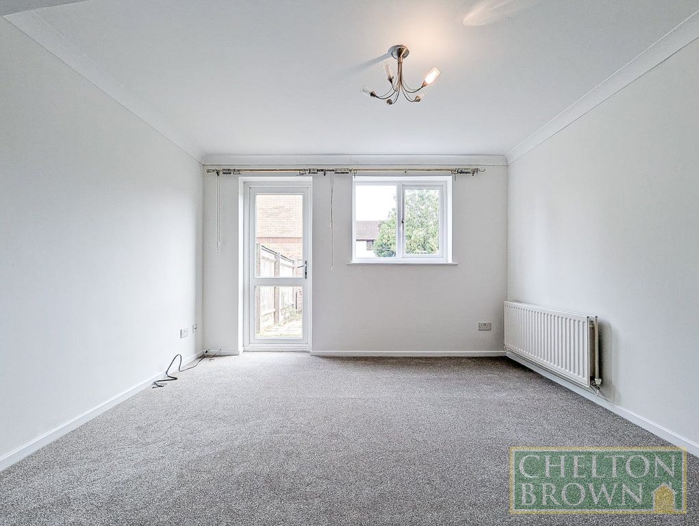 Property photo 3 of 17 Living Room