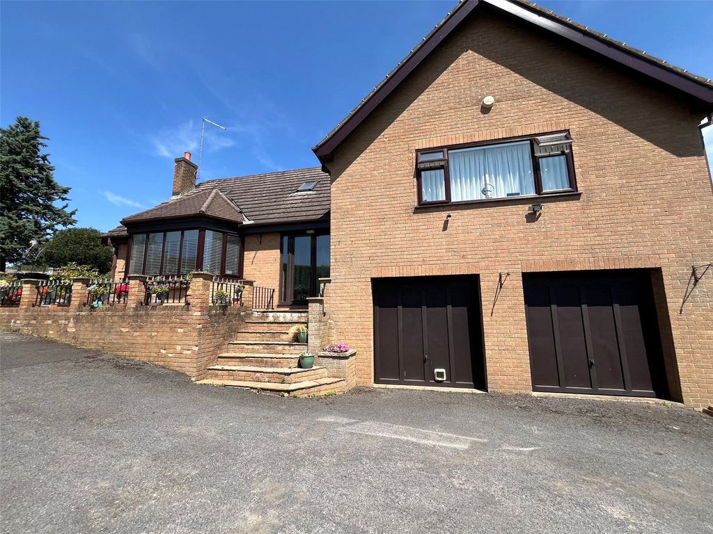Property photo 1 of 38 Picture No. 41