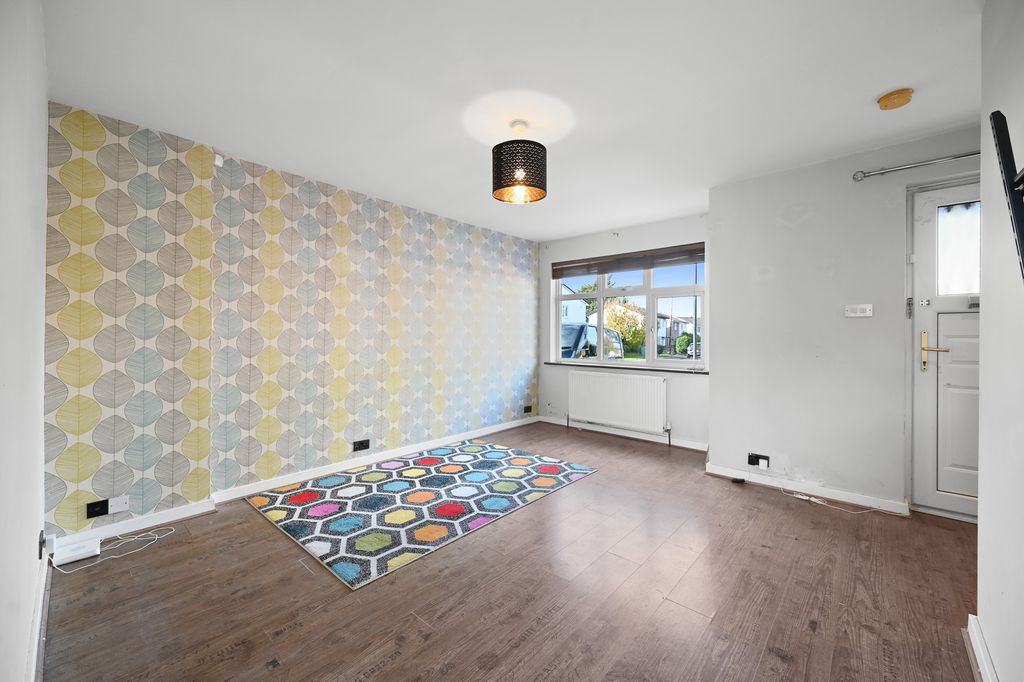 Property photo 2 of 11 10