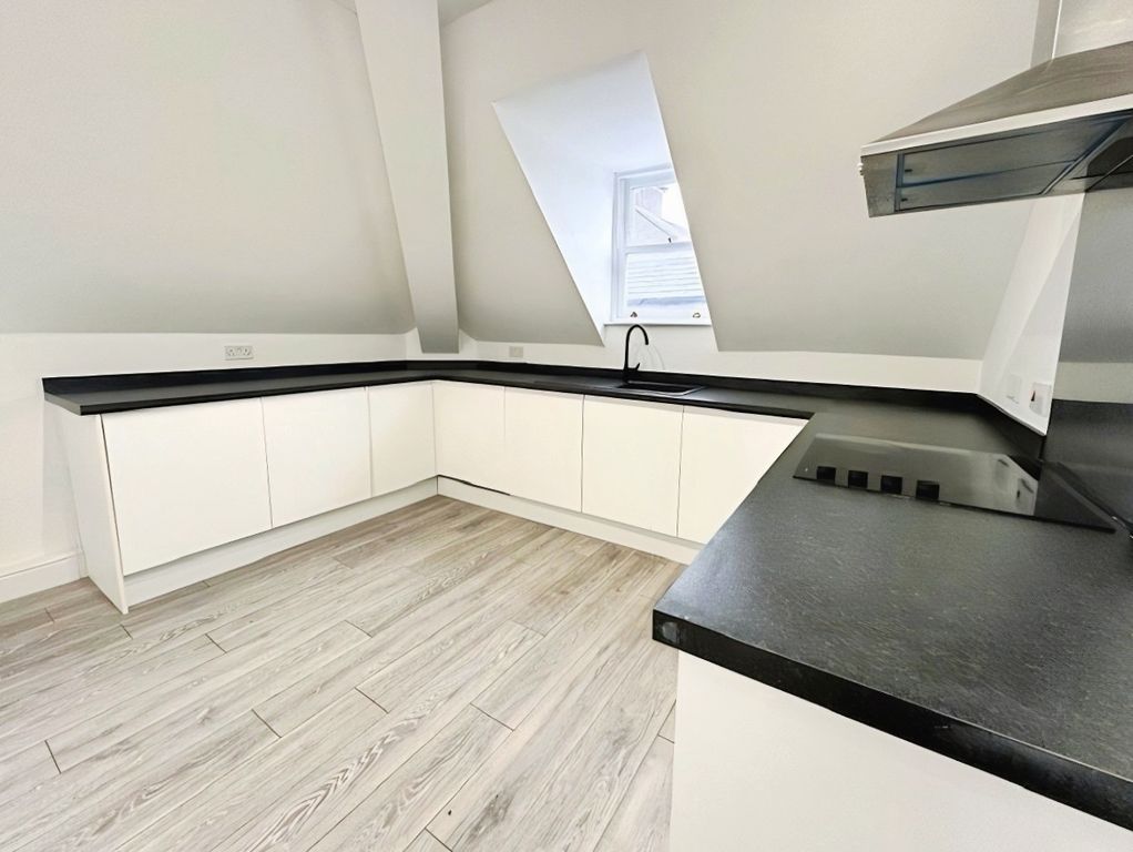 Property photo 2 of 26