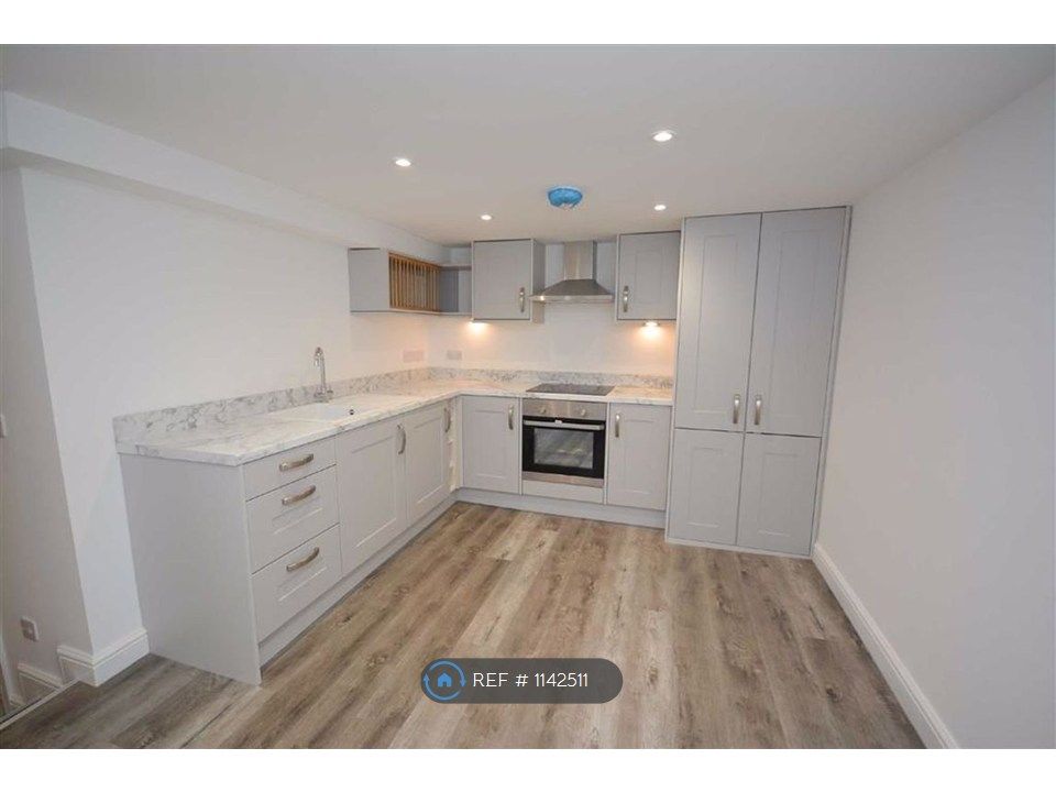 Property photo 1 of 12 Kitchen