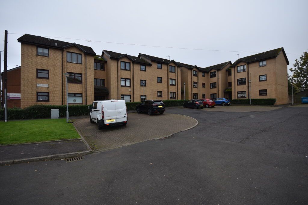 Property photo 2 of 17