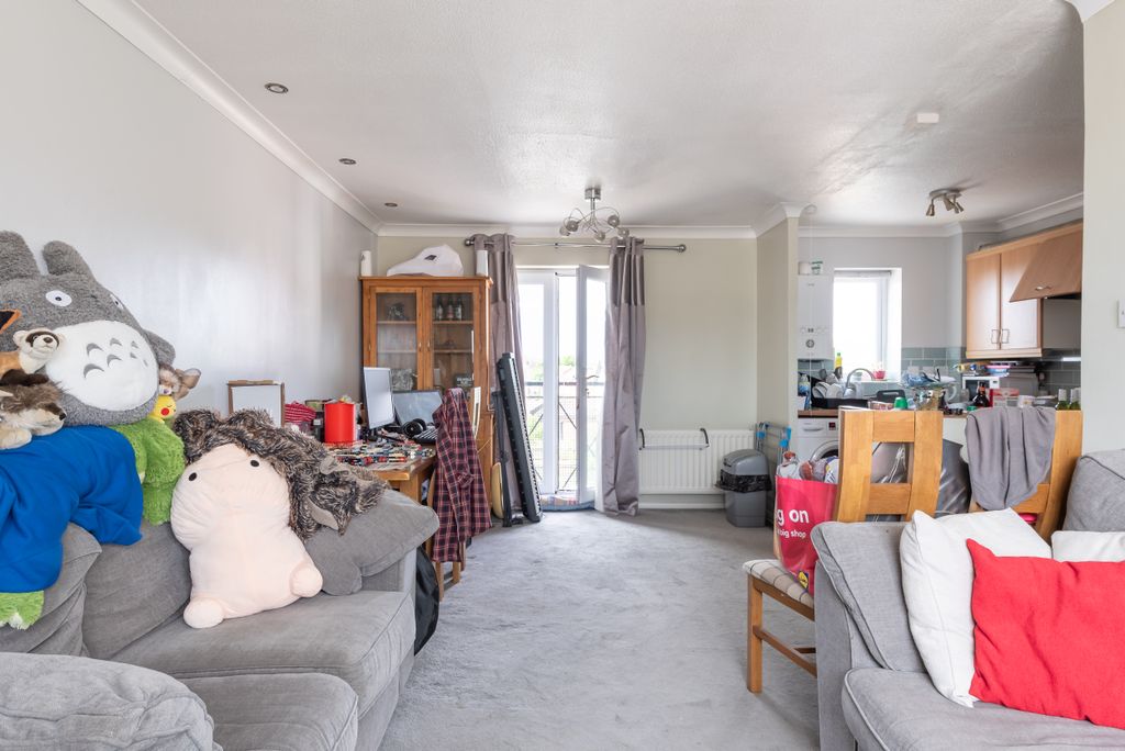 Property photo 2 of 33