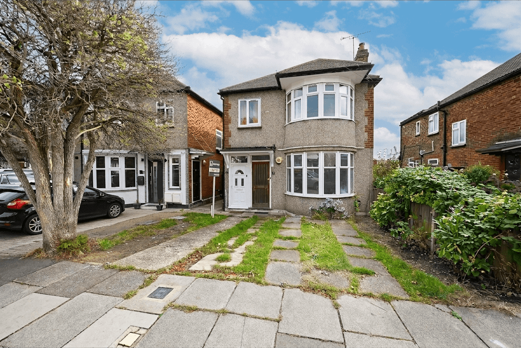 Property photo 1 of 15 2 Bedroom Maisonette With A Private Rear Garden
