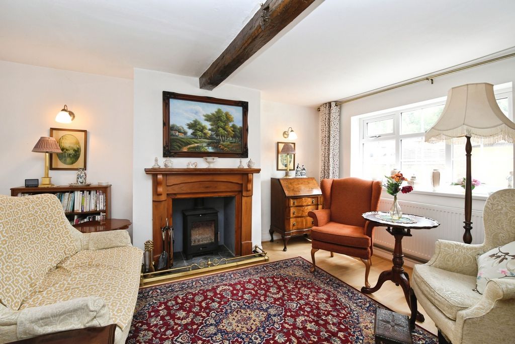 Property photo 3 of 17 Photo