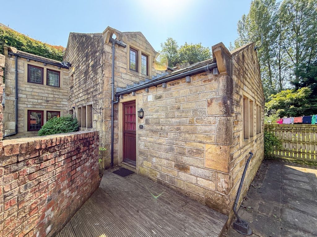 Property photo 1 of 25
