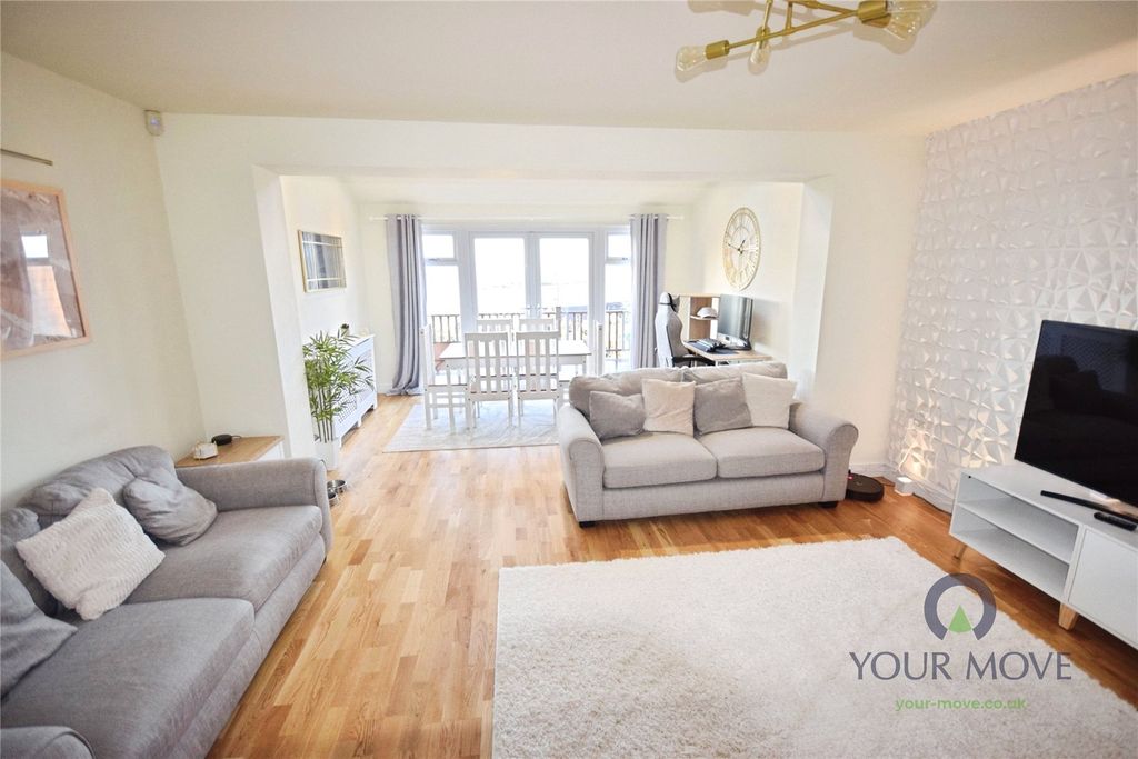 Property photo 2 of 19 Lounge Dining Room