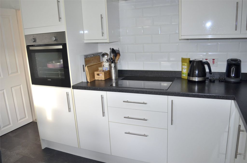 Property photo 2 of 15 Picture No. 24