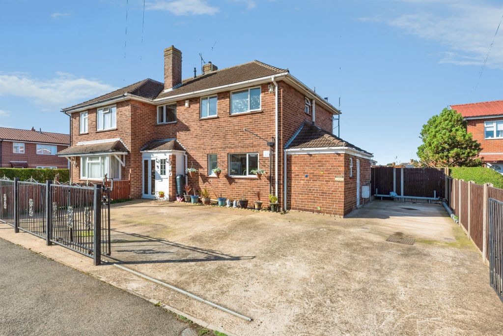 Property photo 1 of 18