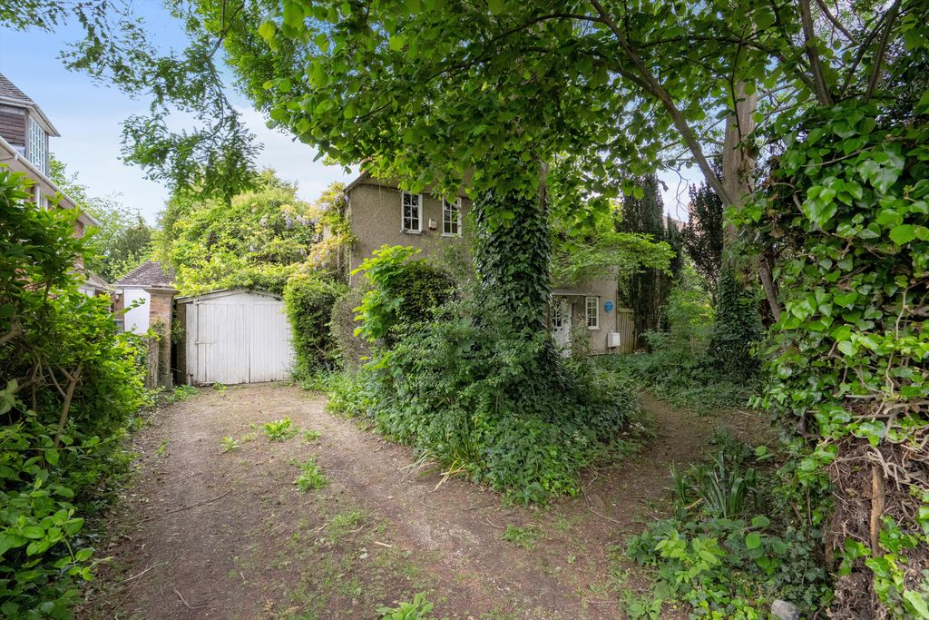 Property photo 1 of 18 Image