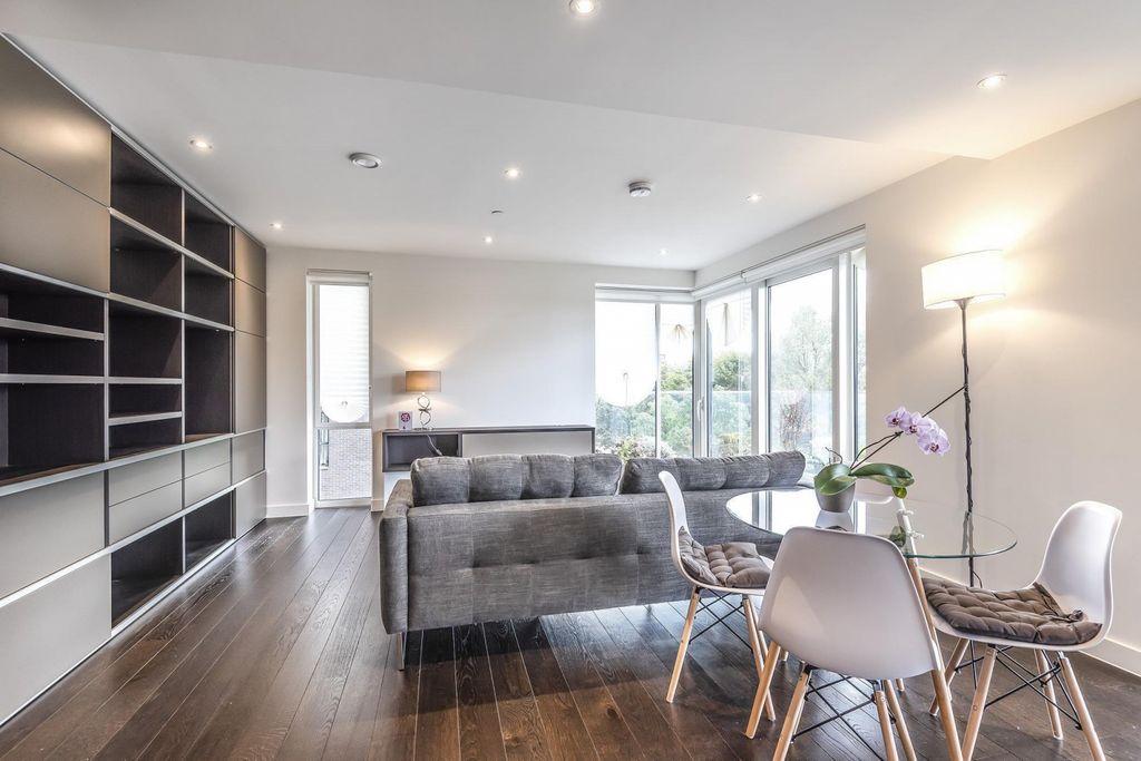 Property photo 3 of 13 Reception