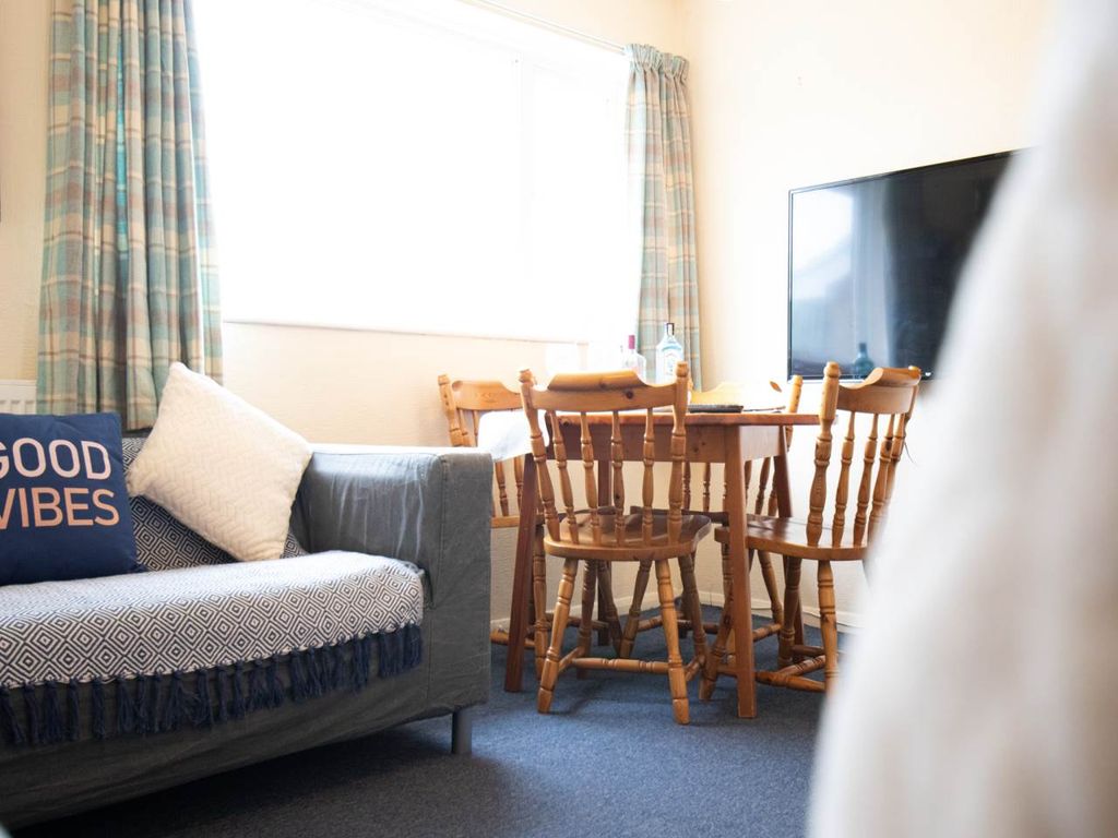 Property photo 3 of 13 Living Room