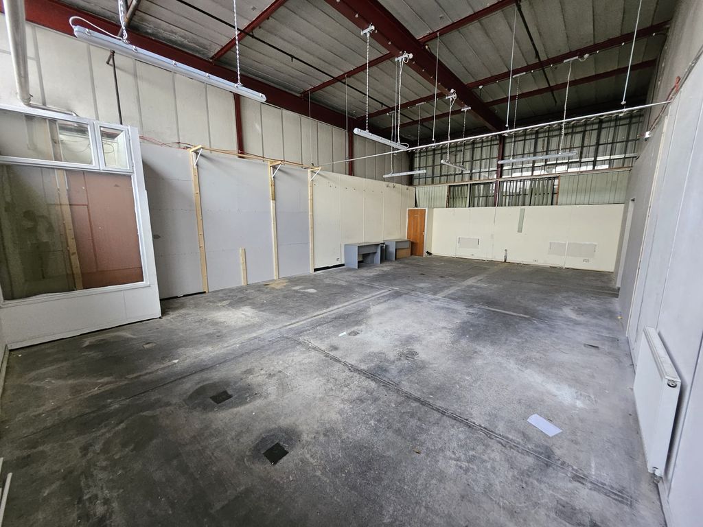 Property photo 3 of 4
