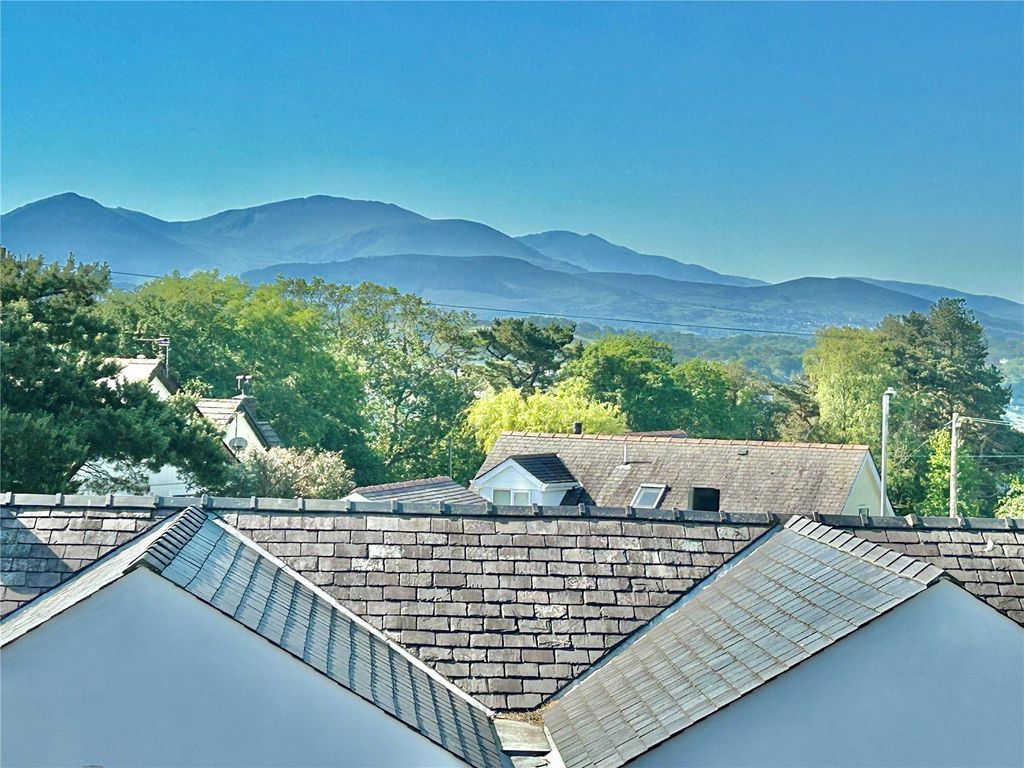 Property photo 2 of 25 Picture No. 34