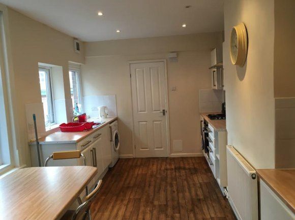 Property photo 2 of 6 180092_527544_Kitchen 2.Jpg