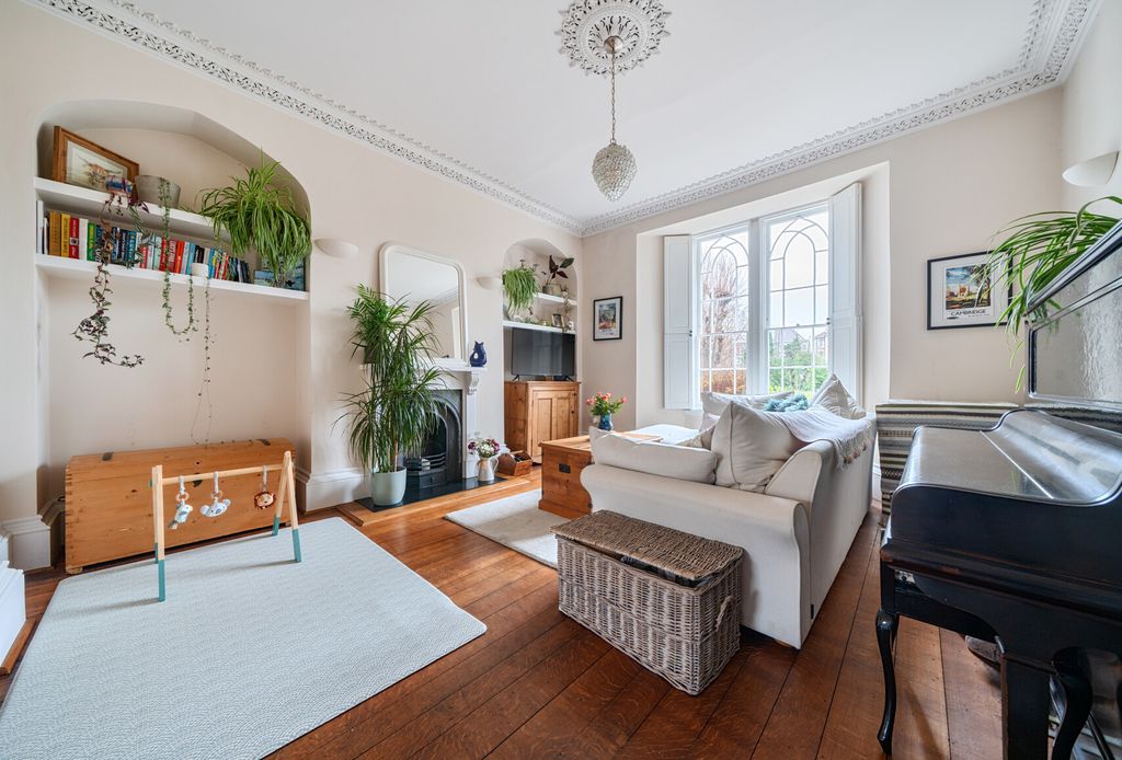 Property photo 3 of 23 1401780-1-697240F...