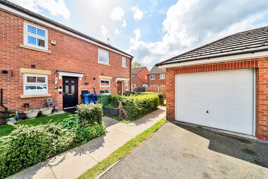 Property photo 1 of 18