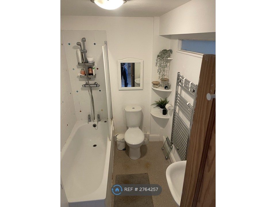 Property photo 3 of 4