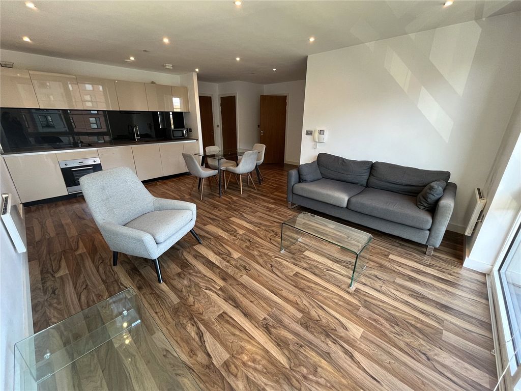 Property photo 2 of 12 Picture 2