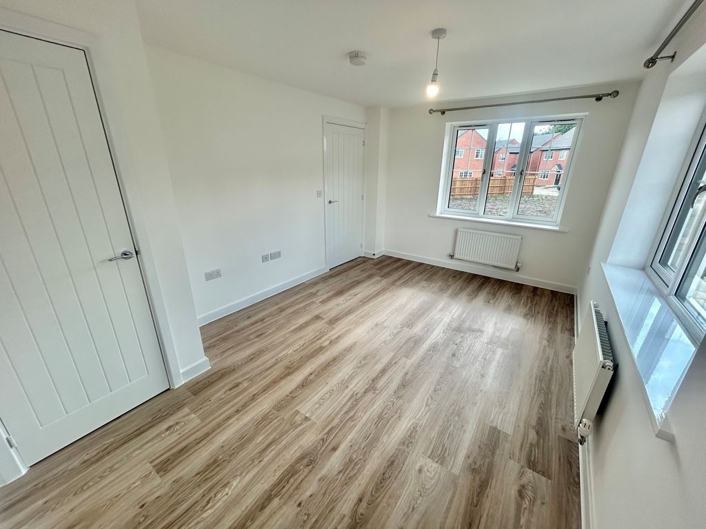 Property photo 1 of 13 Image