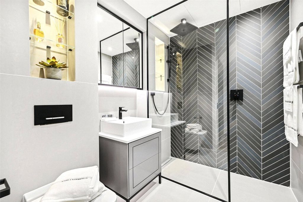 Property photo 2 of 5 Brigade Court