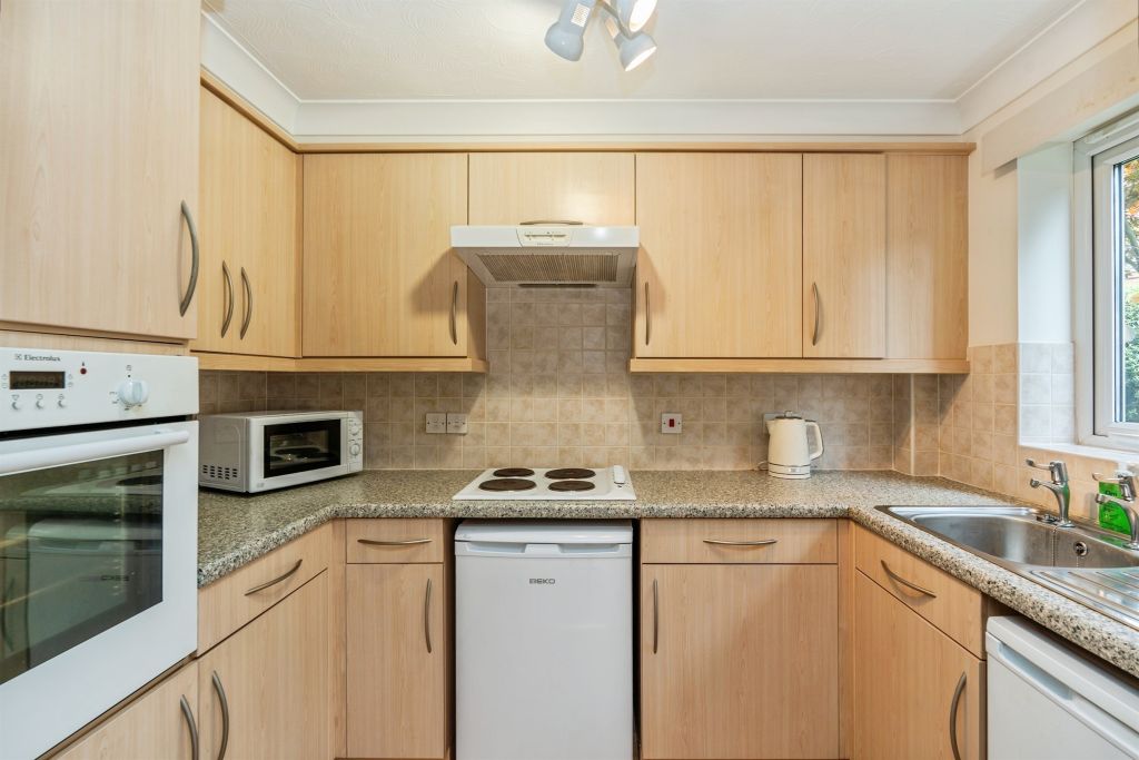 Property photo 3 of 18