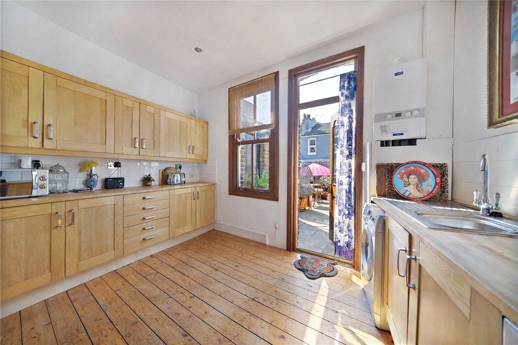 Property photo 2 of 11 Picture No. 34
