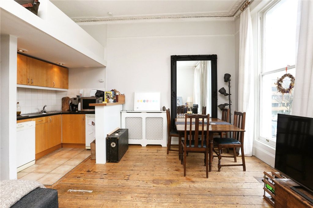 Property photo 3 of 6 Picture No. 04